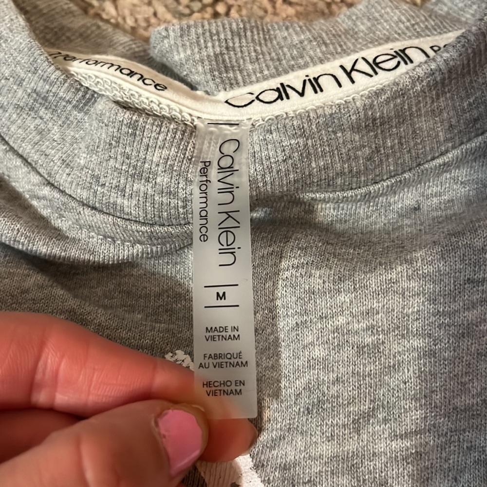 Calvin Klein performance long sleeve - Picture 2 of 4